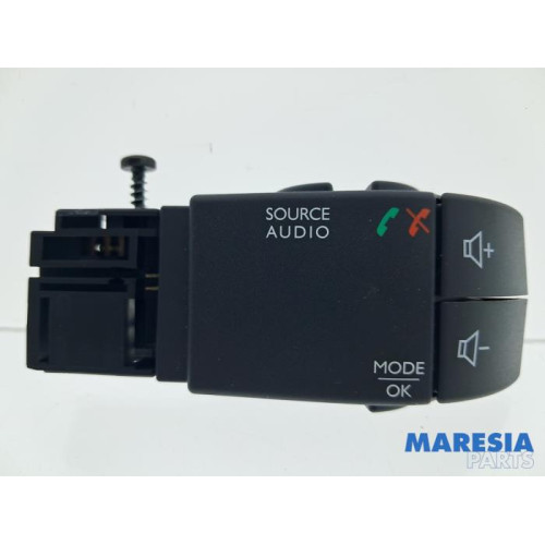 Renault - Captur - Radiobedienung Lenkrad