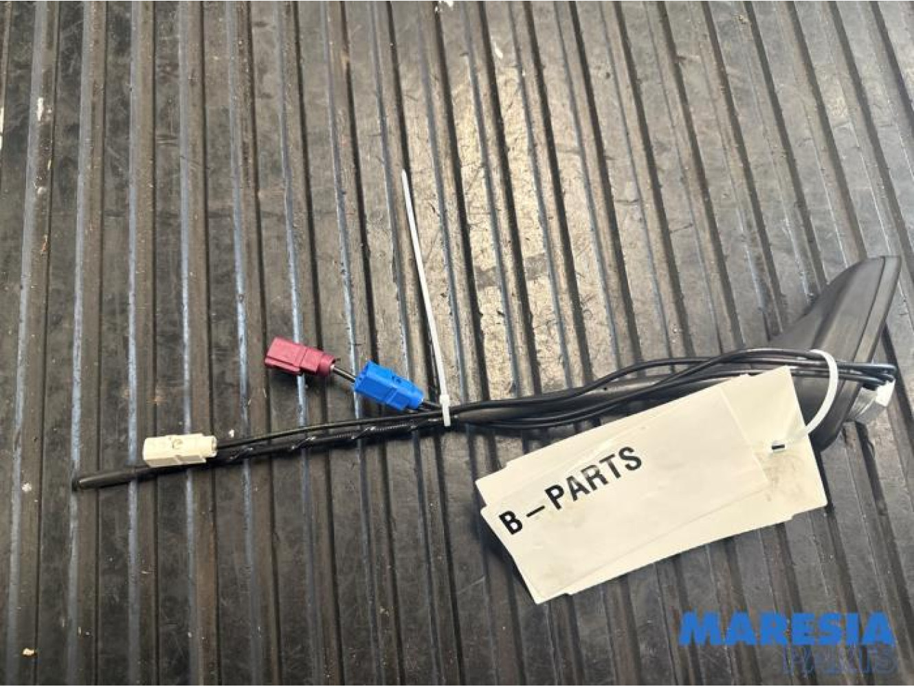 Citroen - C4 Grand Picasso - Antenne