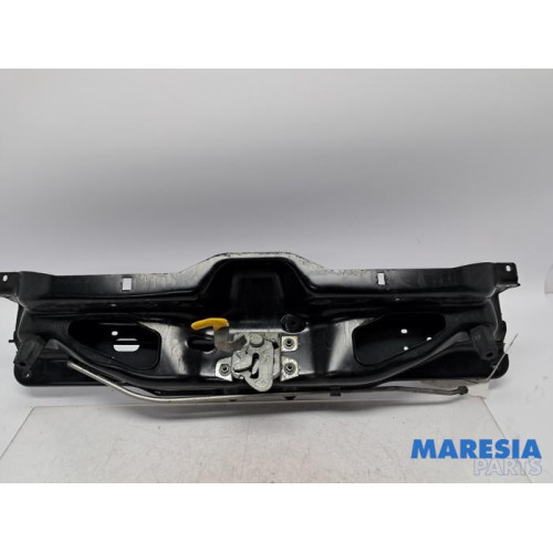 Peugeot - Boxer - Schlossträger vorne