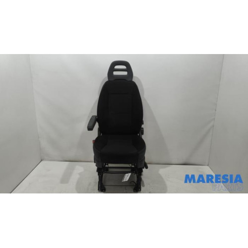 Peugeot - Boxer - Stoel links