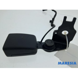 Opel - Mokka - Insertion ceinture de sécurité arrière gauche