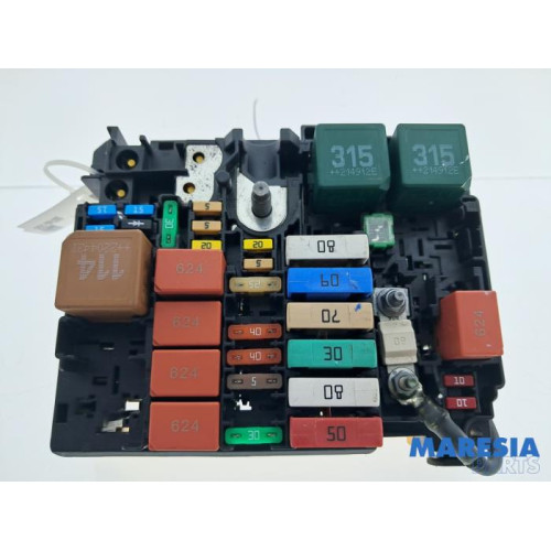 Opel - Mokka - Fuse box