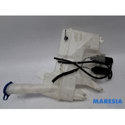 Peugeot - 108 - Scheibensprühertank vorne