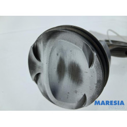 Renault - Captur - Drijfstang