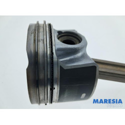 Renault - Captur - Drijfstang