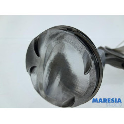 Renault - Captur - Drijfstang