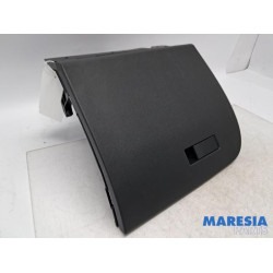 Opel - Mokka - Dashboardkastje