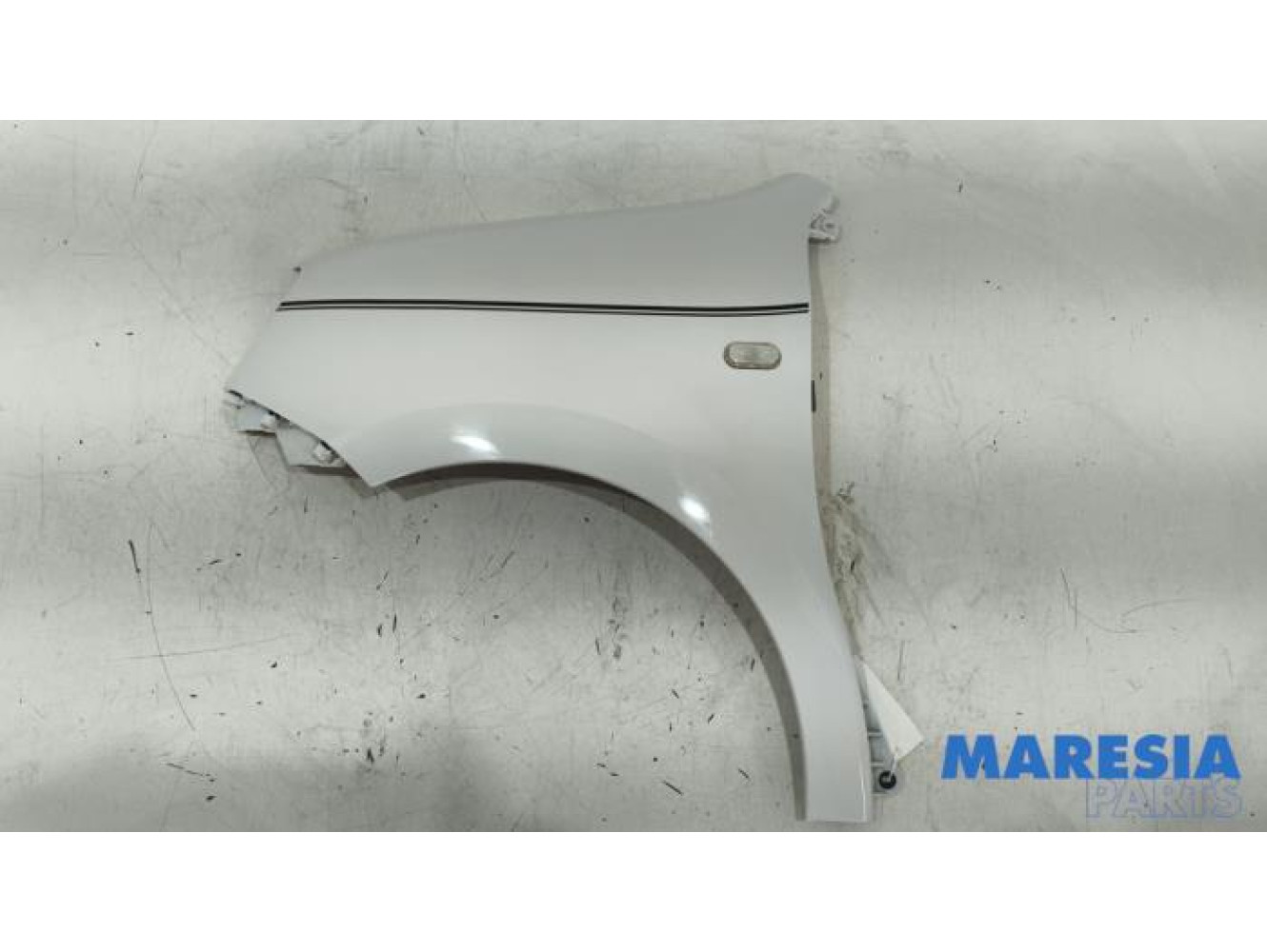 Renault - Twingo - Kotflügel links vorne