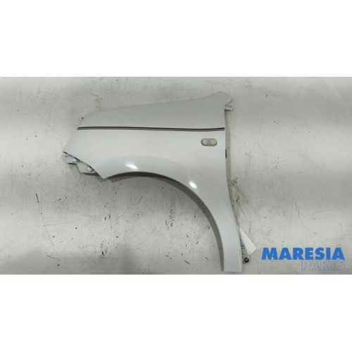 Renault - Twingo - Kotflügel links vorne