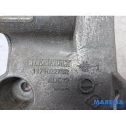 Renault - Master - Dynamosteun onder