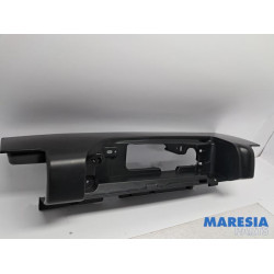 Renault - Trafic - Achterlichtrand rechts