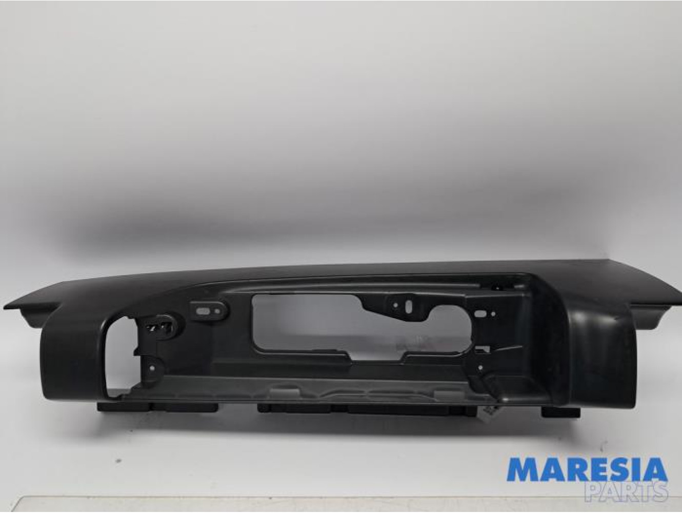 Renault - Trafic - Achterlichtrand rechts