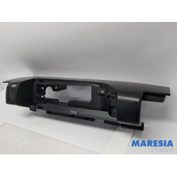 Renault - Trafic - Bord feu arrière gauche