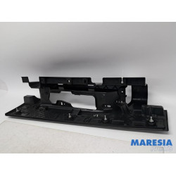 Renault - Trafic - Bord feu arrière gauche