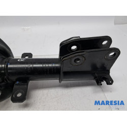 Renault - Trafic - Front shock absorber rod, right