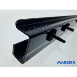 Renault - Trafic - Rail porte coulissante droite