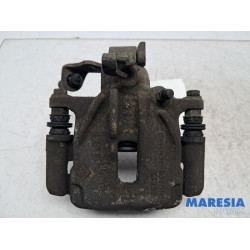 Renault - Trafic - Remklauw (Tang) rechts-achter