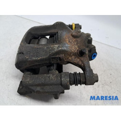 Renault - Trafic - Remklauw (Tang) links-voor