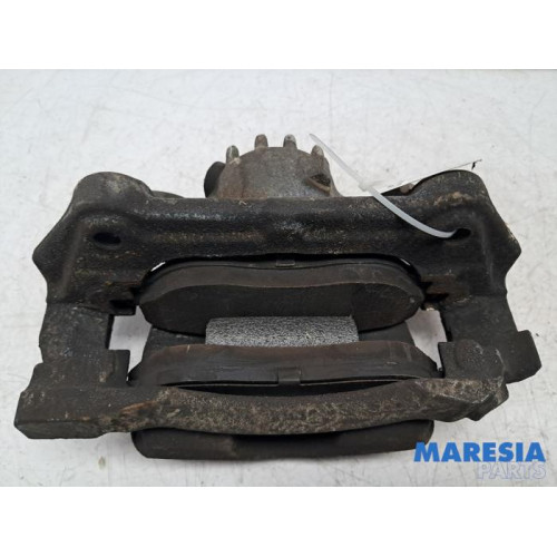 Renault - Trafic - Remklauw (Tang) links-voor