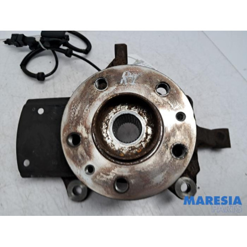 Renault - Trafic - Fusee rechts-voor