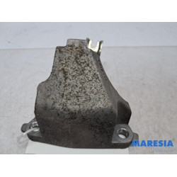 Renault - Captur - Motorsteun