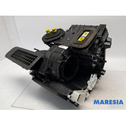 Renault - Captur - Kachelhuis