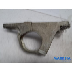 Renault - Trafic - Motorsteun