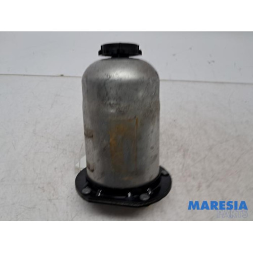 Renault - Trafic - Brandstoffilterhuis