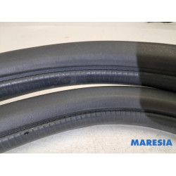 Renault - Trafic - Joint caoutchouc portière 2portes gauche