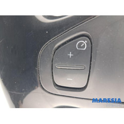 Renault - Captur - Steering wheel