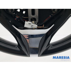 Renault - Captur - Steering wheel