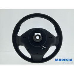 Renault - Captur - Steering wheel