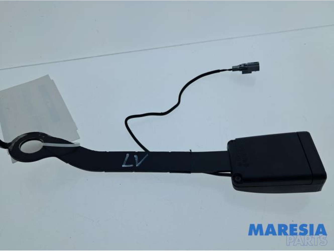 Renault - Captur - Insertion ceinture de sécurité avant gauche