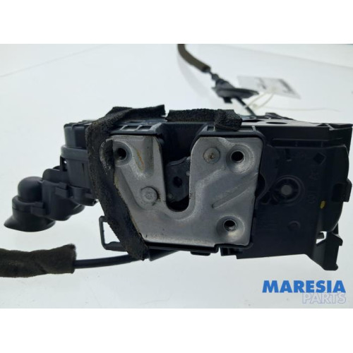 Renault - Captur - Deurslot Mechaniek 4Deurs links-voor