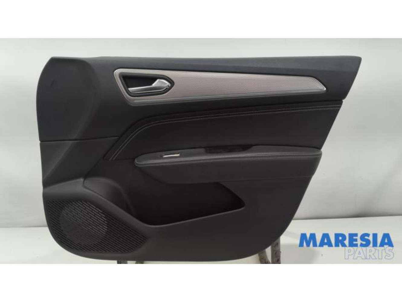 Renault - Arkana - Front door trim 4-door, right