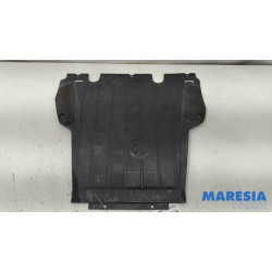 Renault - Captur - Engine protection panel