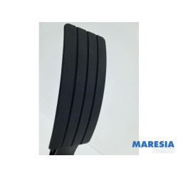 Renault - Captur - Gaspedal