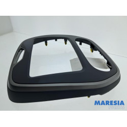 Renault - Captur - Radioblende