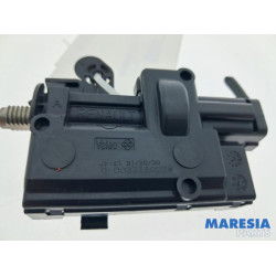 Renault - Captur - Tank flap lock motor