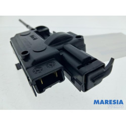 Renault - Captur - Tank flap lock motor