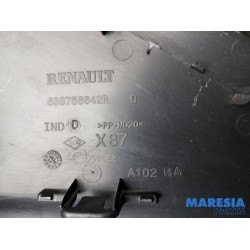 Renault - Captur - A-stijl Afdekkap links