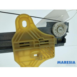 Renault - Captur - Ruitmechaniek 4Deurs rechts-voor