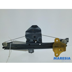 Renault - Captur - Rear door window mechanism 4-door, right