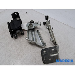 Peugeot - Boxer - Sliding door roller, right