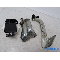 Peugeot - Boxer - Sliding door roller, right