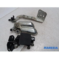 Peugeot - Boxer - Sliding door roller, right