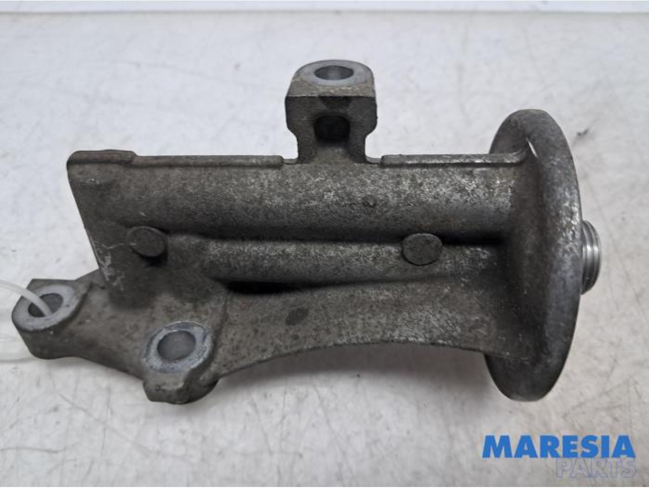 Peugeot - 107 - Ölfilterhalter