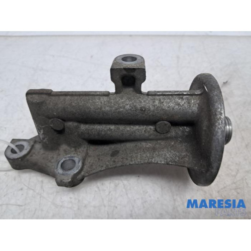 Peugeot - 107 - Oil filter holder