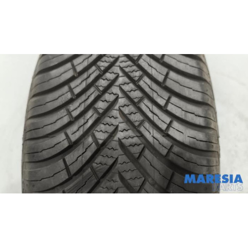 Renault - Twingo - Pneu