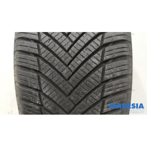 Renault - Captur - Band